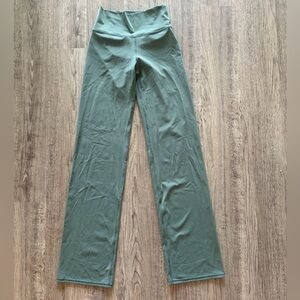 Vuori All the Feels Straight Leg Pants in Agate Green
